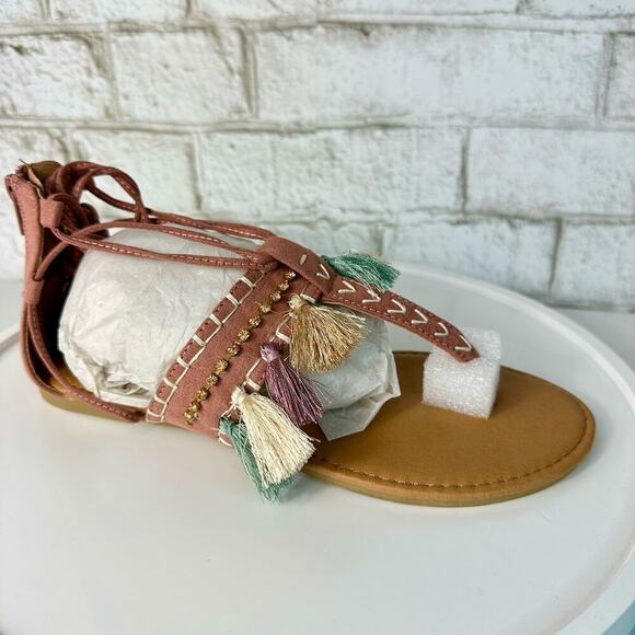 Qupid Archer Sandals Size 10 Boho Faux Leather Tassel Wrap Embroidered Pink - Picture 2 of 12